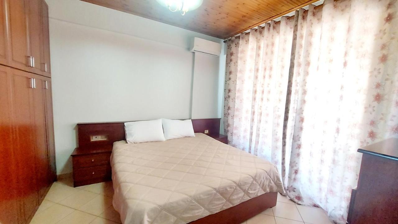 Sea View Apartment Saranda ภายนอก รูปภาพ